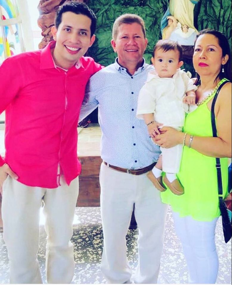 El reconocido presentador Diego Pascuas junto a Jaime Pascuas Lasso, Rocío Arias y su sobrino Thomas.